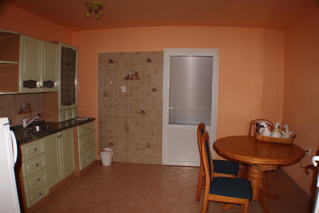 Apartmany Knezicky エクステリア 写真