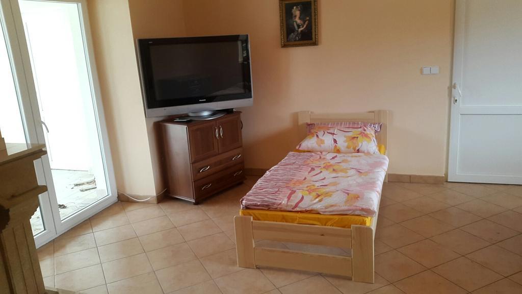 Apartmany Knezicky エクステリア 写真